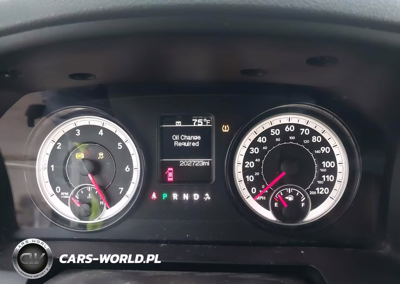2015 Ram 1500 Tradesman VIN:1C6RR7FG1FS763451 - 7