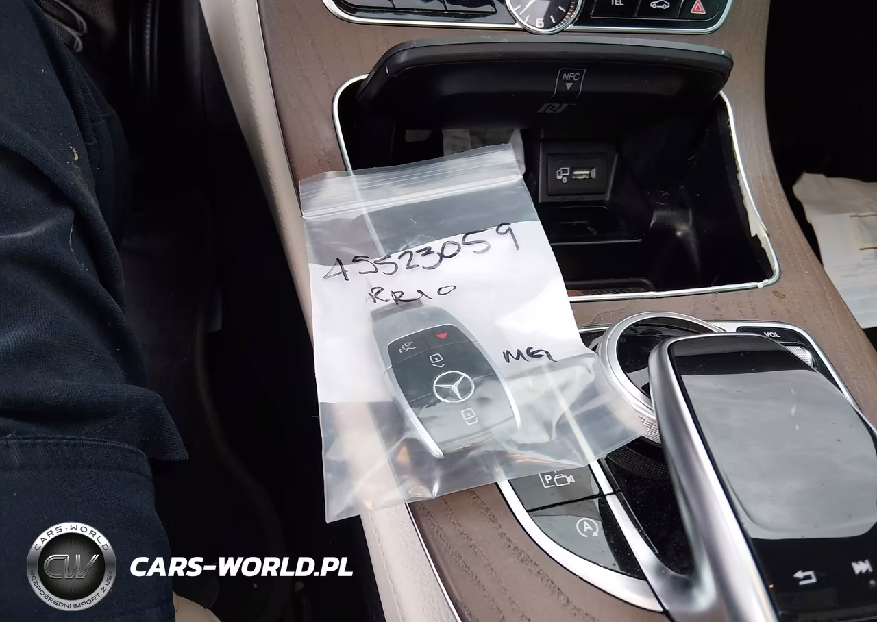 2018 Mercedes-Benz E 300 VIN:WDDZF4JB2JA457942 - 11