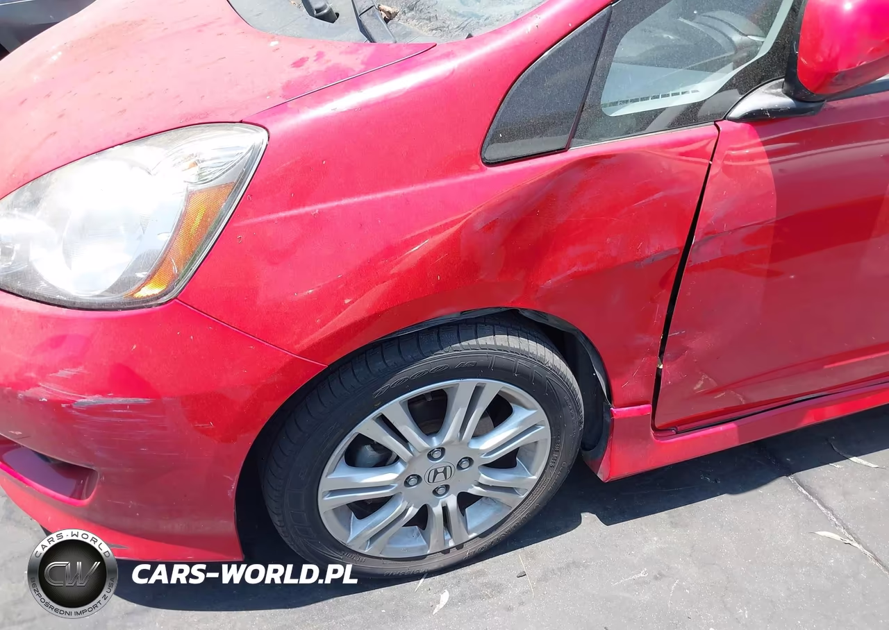 2010 Honda Fit Sport VIN:JHMGE8H42AC040391 - 13
