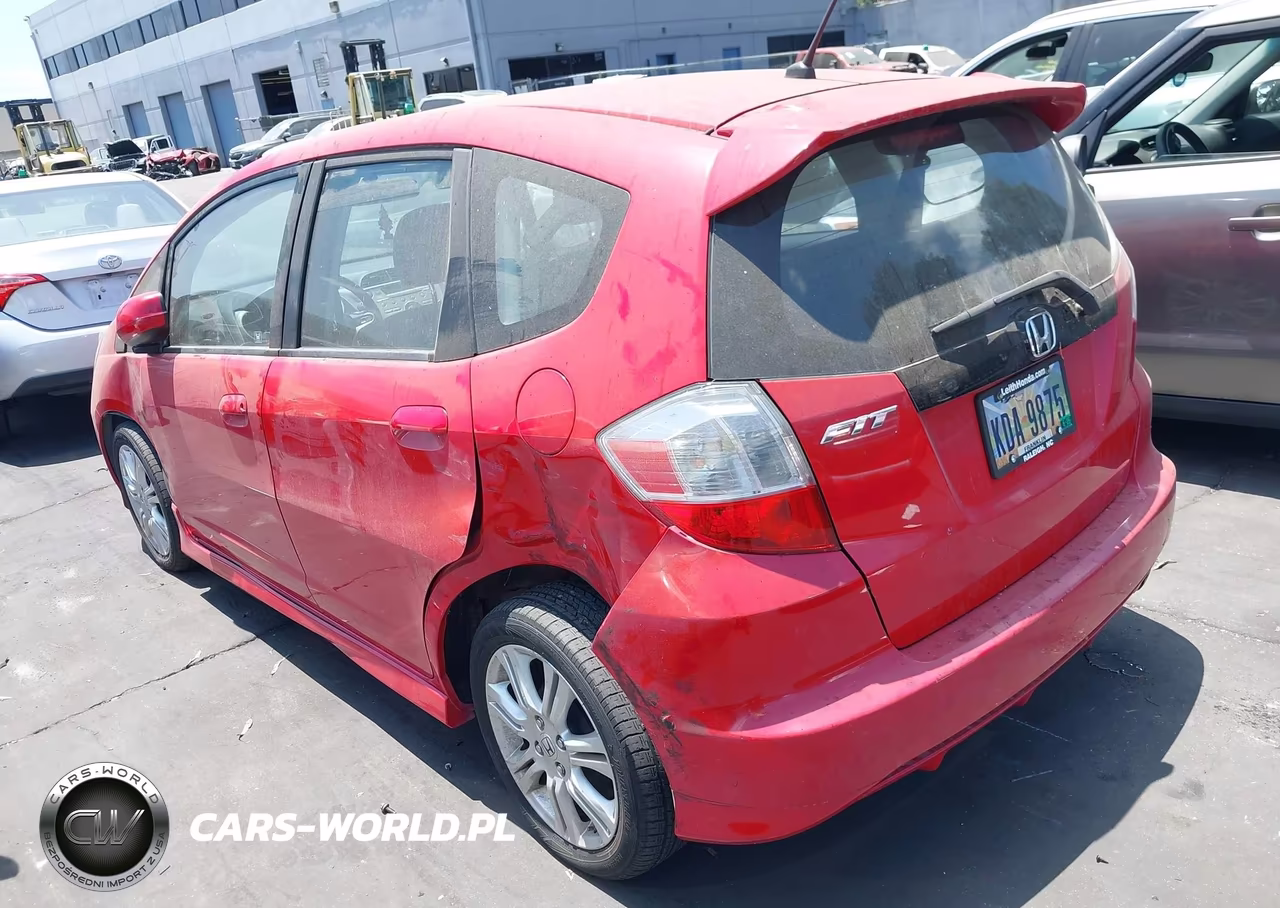 2010 Honda Fit Sport VIN:JHMGE8H42AC040391 - 3