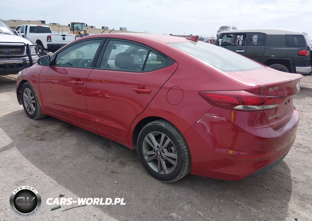 2018 Hyundai Elantra Sel VIN:5NPD84LF0JH318836 - 3