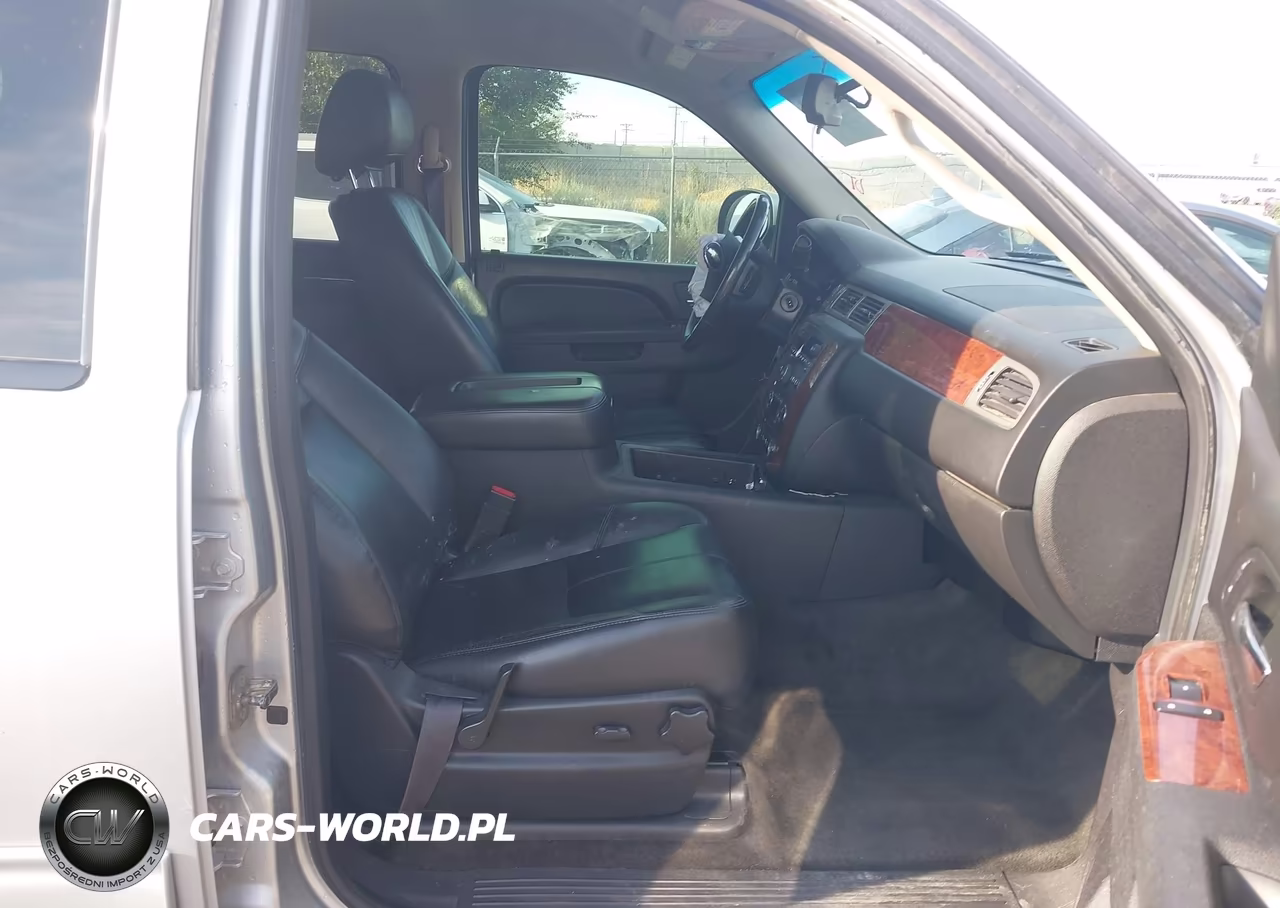 2012 Chevrolet Tahoe Lt VIN:1GNSKBE00CR124817 - 5