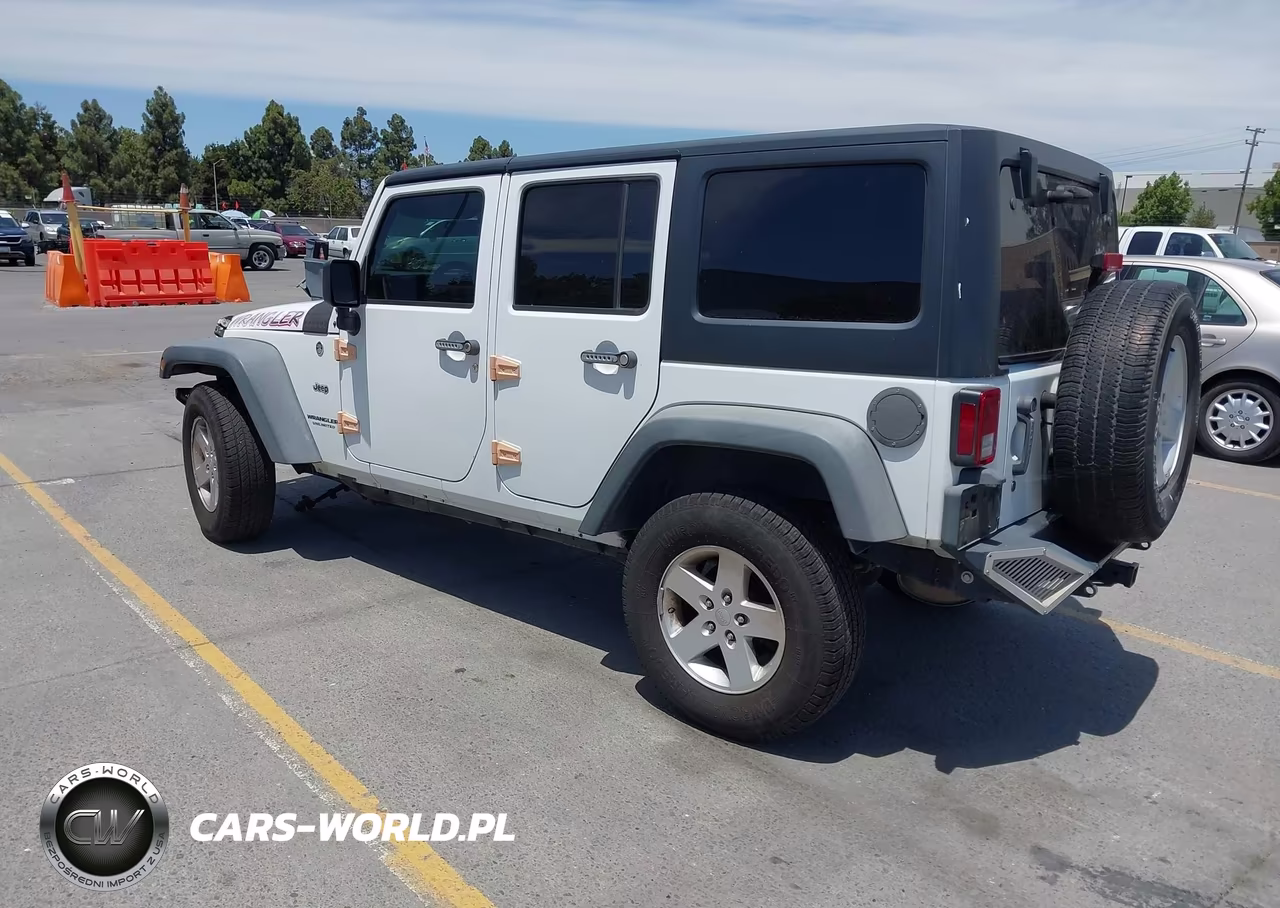 2018 Jeep Wrangler Jk Unlimited Sport S 4X4 VIN:1C4BJWDG7JL882400 - 3