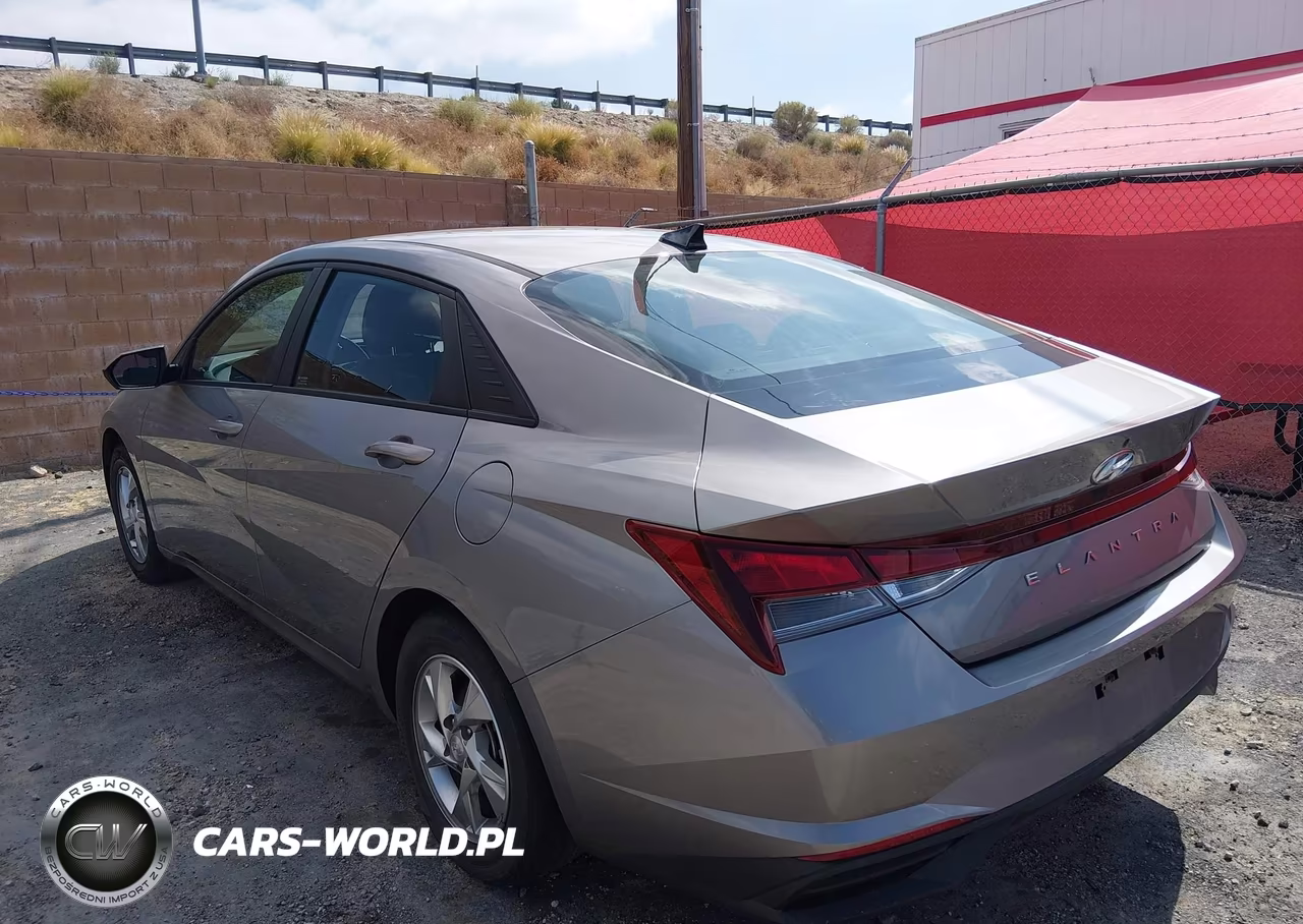 2023 Hyundai Elantra Se VIN:KMHLL4AG2PU553352 - 3
