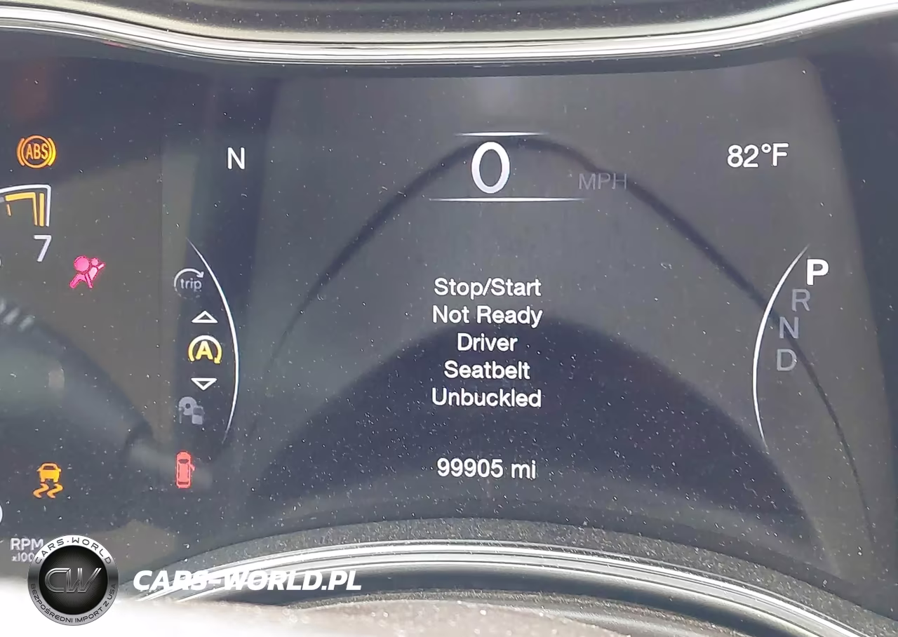 2019 Jeep Grand Cherokee Overland 4X2 VIN:1C4RJECG0KC614705 - 15