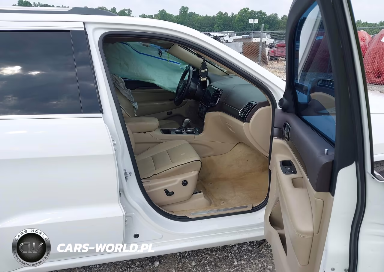 2019 Jeep Grand Cherokee Overland 4X2 VIN:1C4RJECG0KC614705 - 5