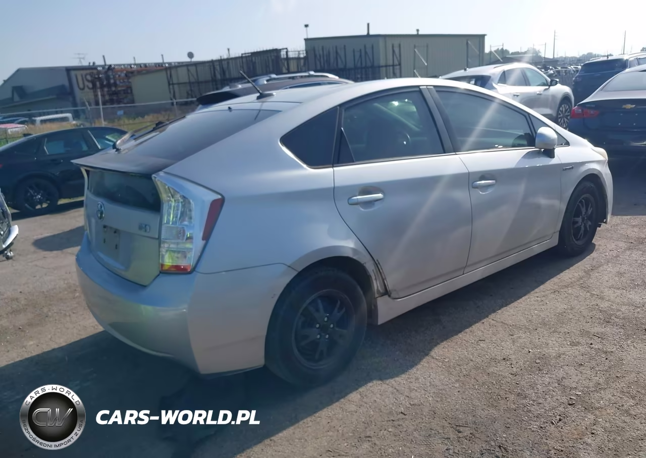 2010 Toyota Prius Iii VIN:JTDKN3DU3A0004439 - 4