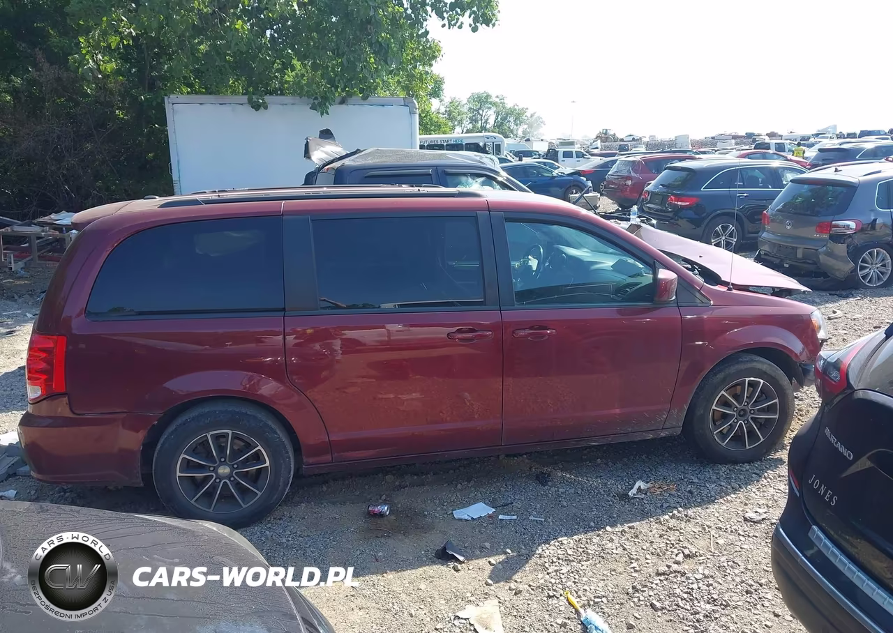 2018 Dodge Grand Caravan Gt VIN:2C4RDGEG6JR345907 - 13