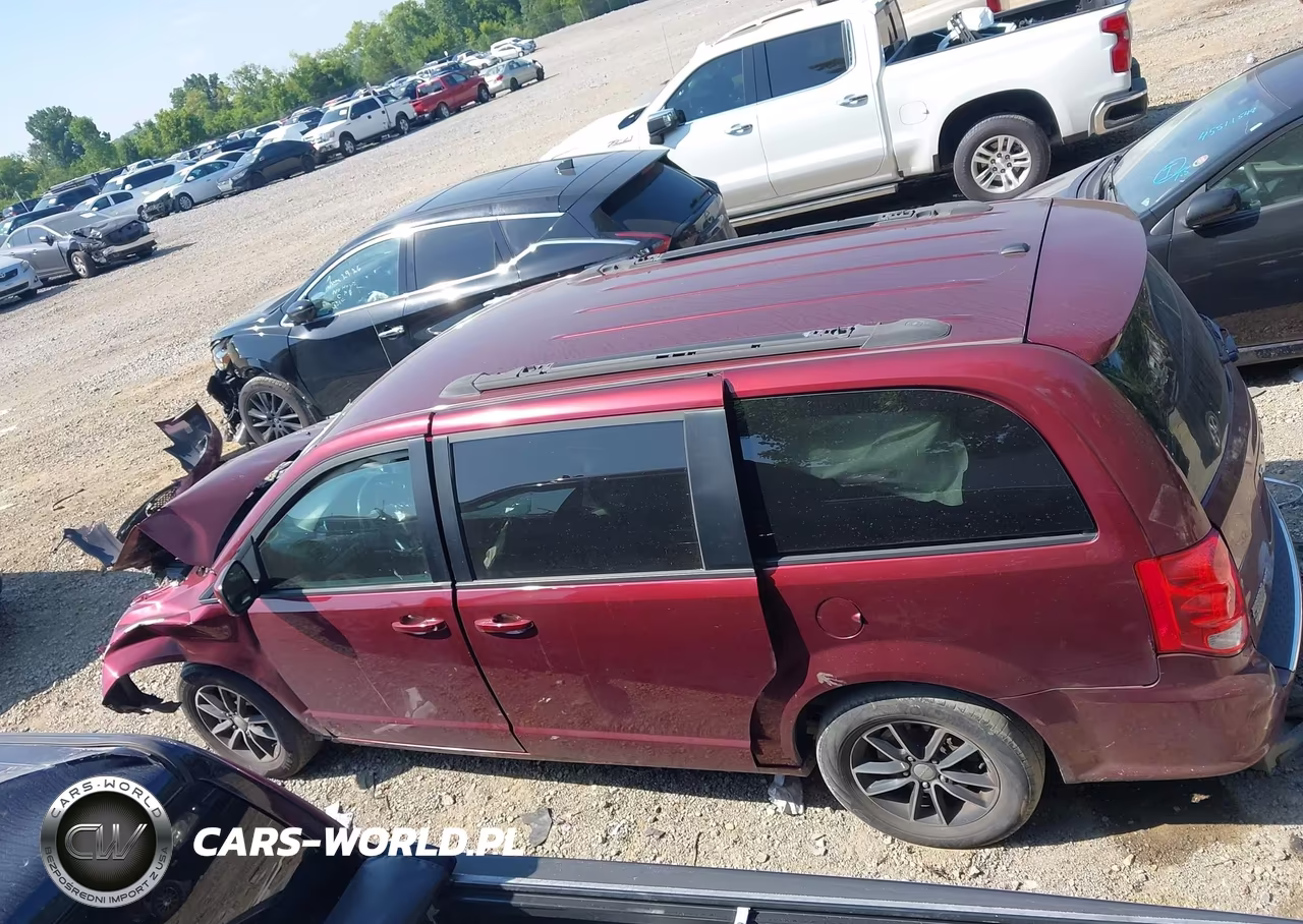 2018 Dodge Grand Caravan Gt VIN:2C4RDGEG6JR345907 - 14