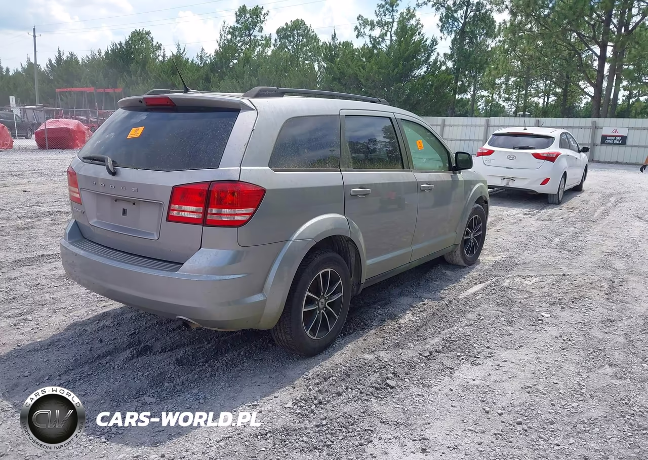 2018 Dodge Journey Se VIN:3C4PDCAB1JT296199 - 4