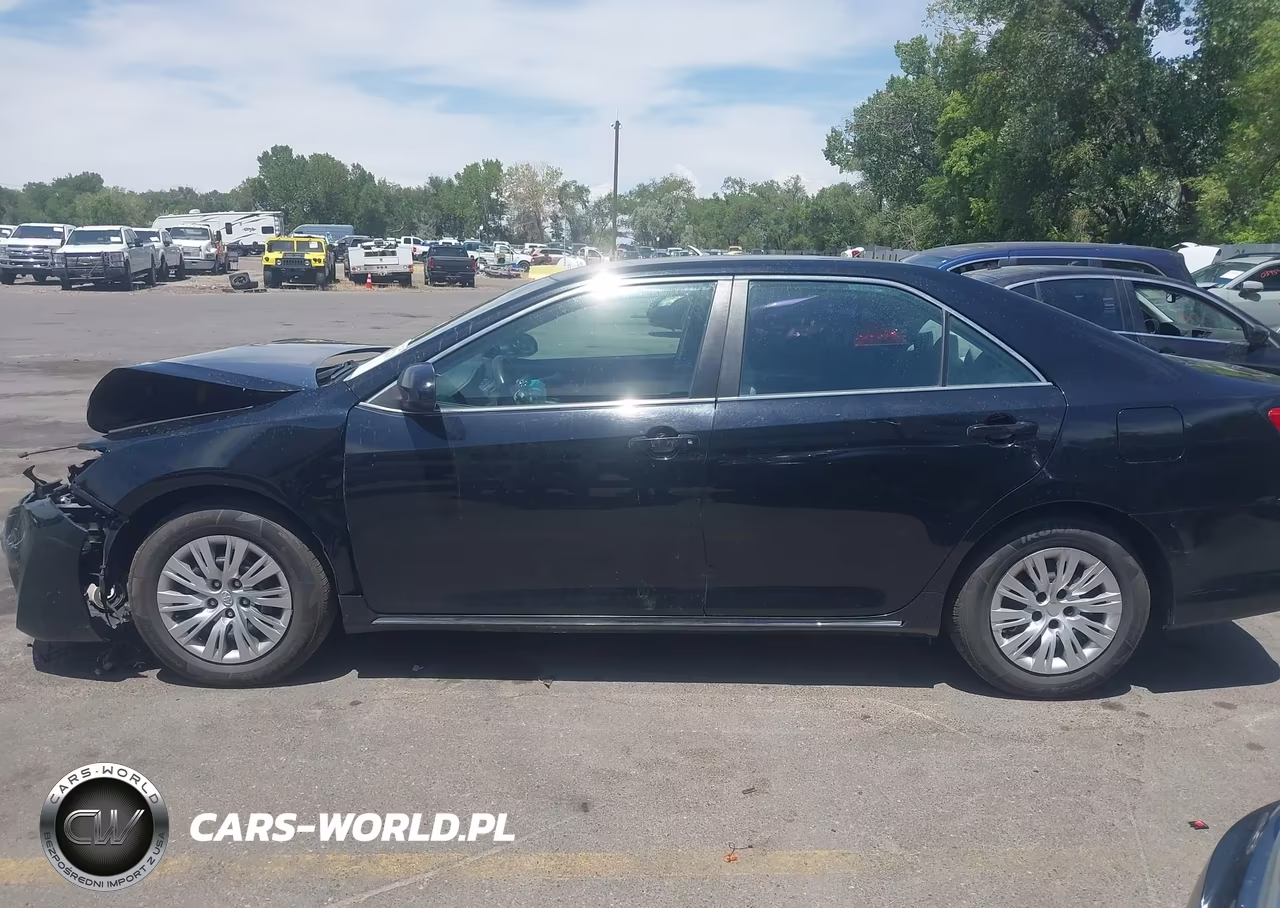 2014 Toyota Camry Le VIN:4T1BF1FK9EU414315 - 14