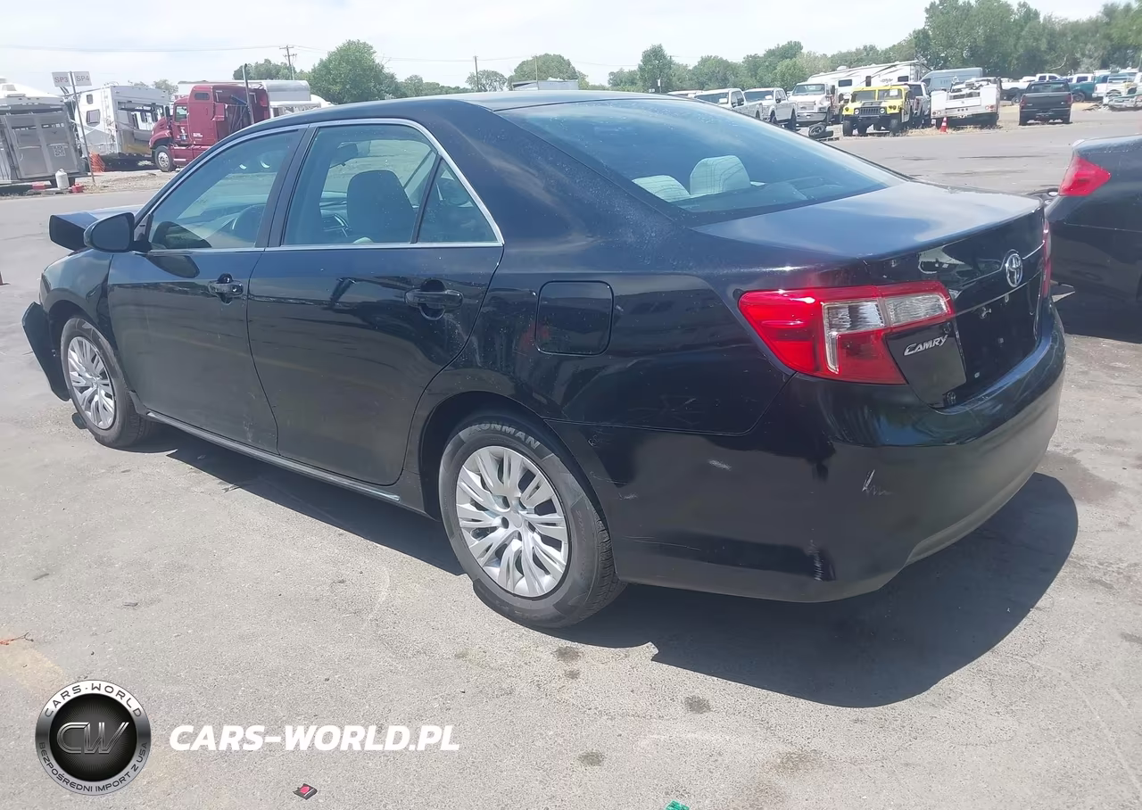 2014 Toyota Camry Le VIN:4T1BF1FK9EU414315 - 3