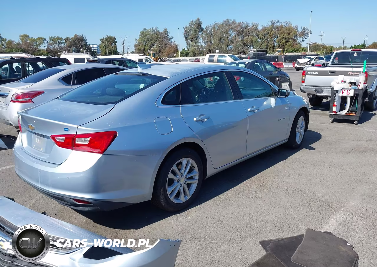 2017 Chevrolet Malibu Hybrid VIN:1G1ZJ5SU9HF139496 - 4