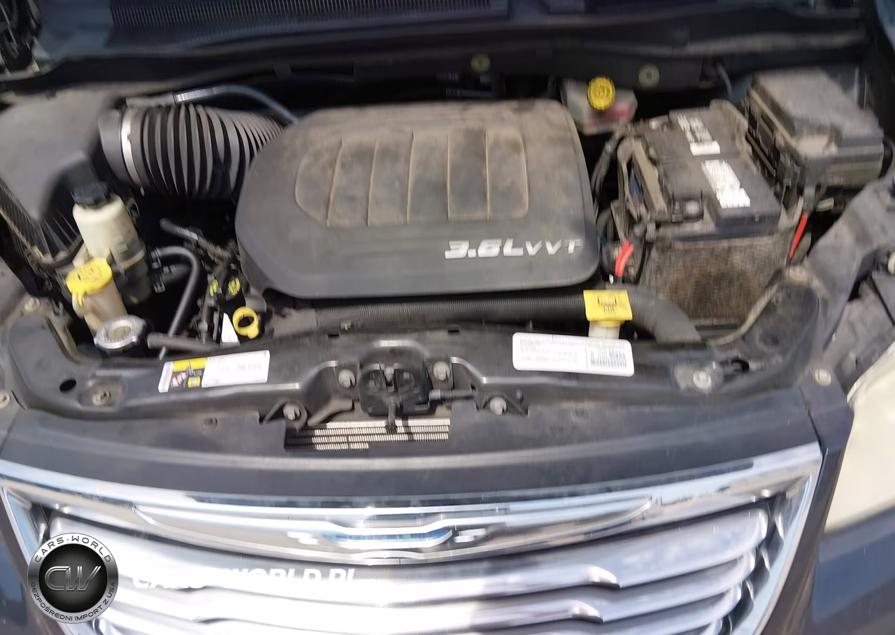 2014 Chrysler Town & Country Touring VIN:2C4RC1BG2ER247953 - 10