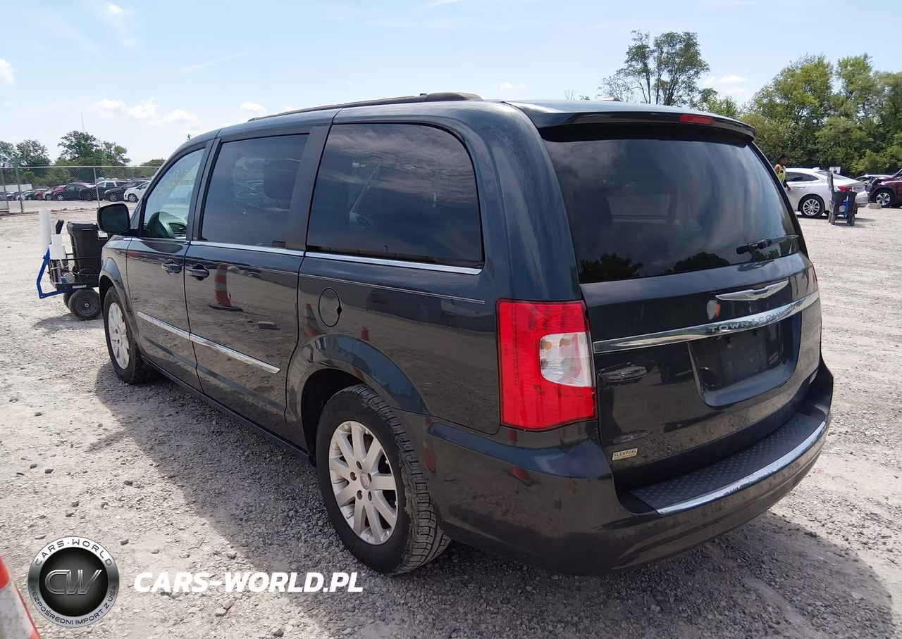 2014 Chrysler Town & Country Touring VIN:2C4RC1BG2ER247953 - 3