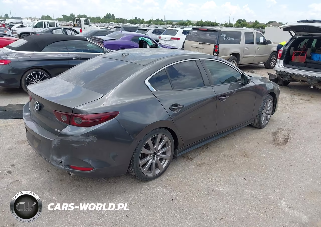 2020 Mazda Mazda3 Preferred Package VIN:3MZBPADLXLM136987 - 4