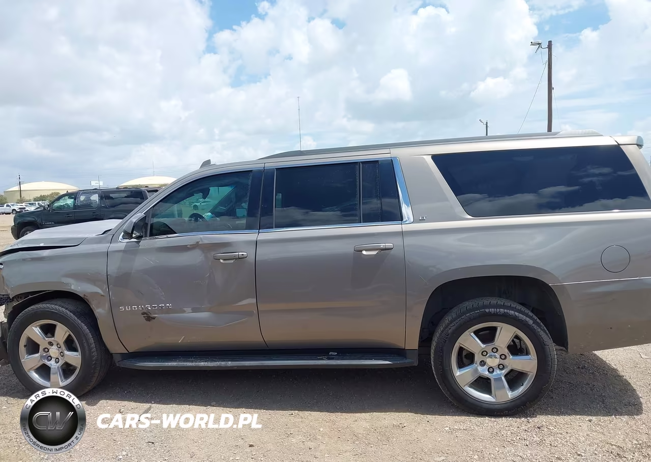 2018 Chevrolet Suburban Lt VIN:1GNSCHKC1JR398829 - 14