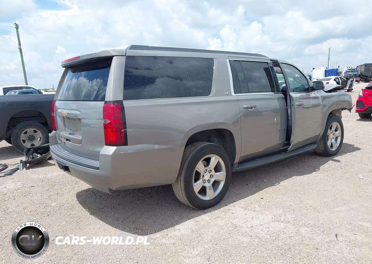 2018 Chevrolet Suburban Lt VIN:1GNSCHKC1JR398829 - 4
