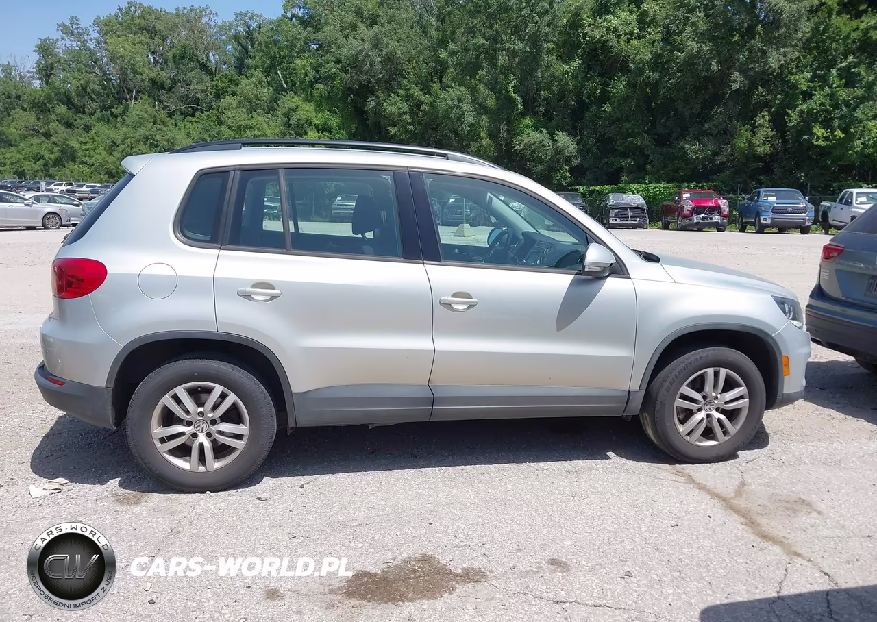 2015 Volkswagen Tiguan S VIN:WVGAV7AX5FW593527 - 14