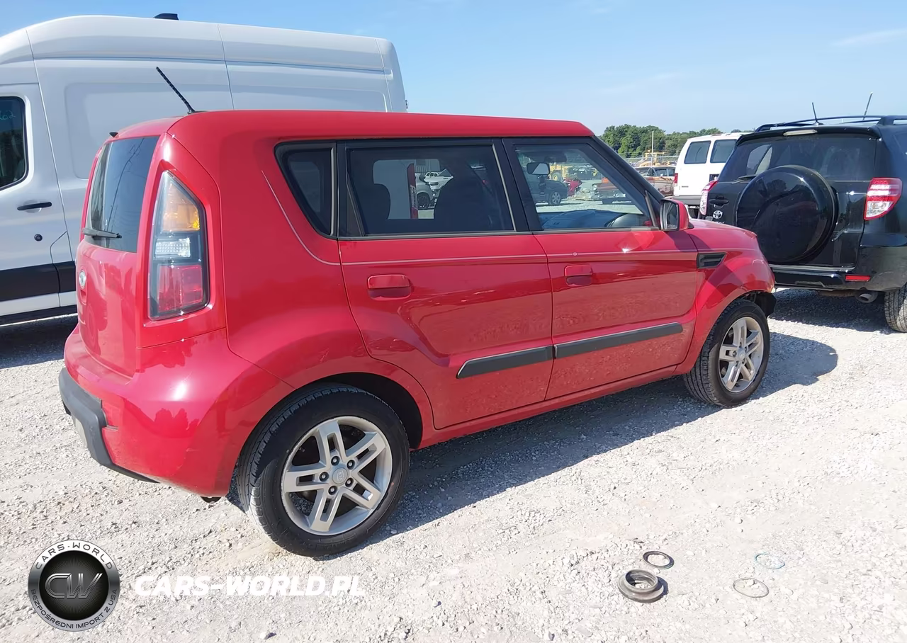 2010 Kia Soul + VIN:KNDJT2A29A7125434 - 4