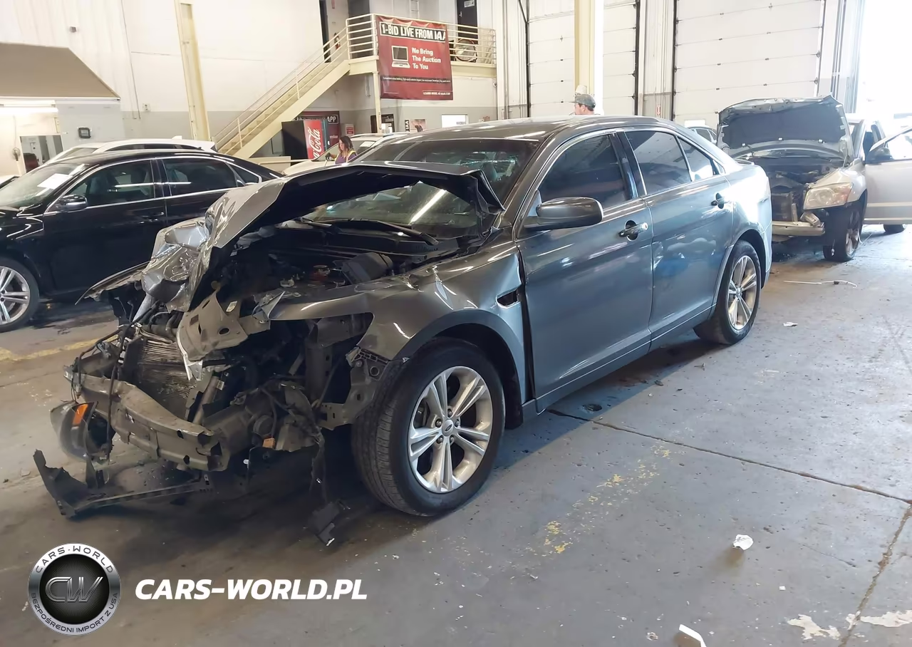 2015 Ford Taurus Sel VIN:1FAHP2E82FG100695 - 2