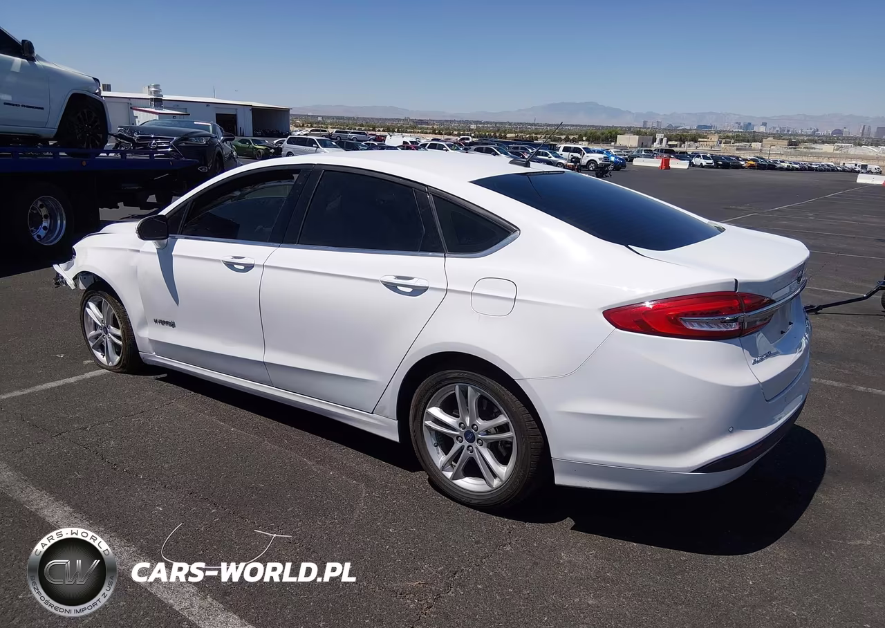2018 Ford Fusion Hybrid Se VIN:3FA6P0LU1JR261259 - 3