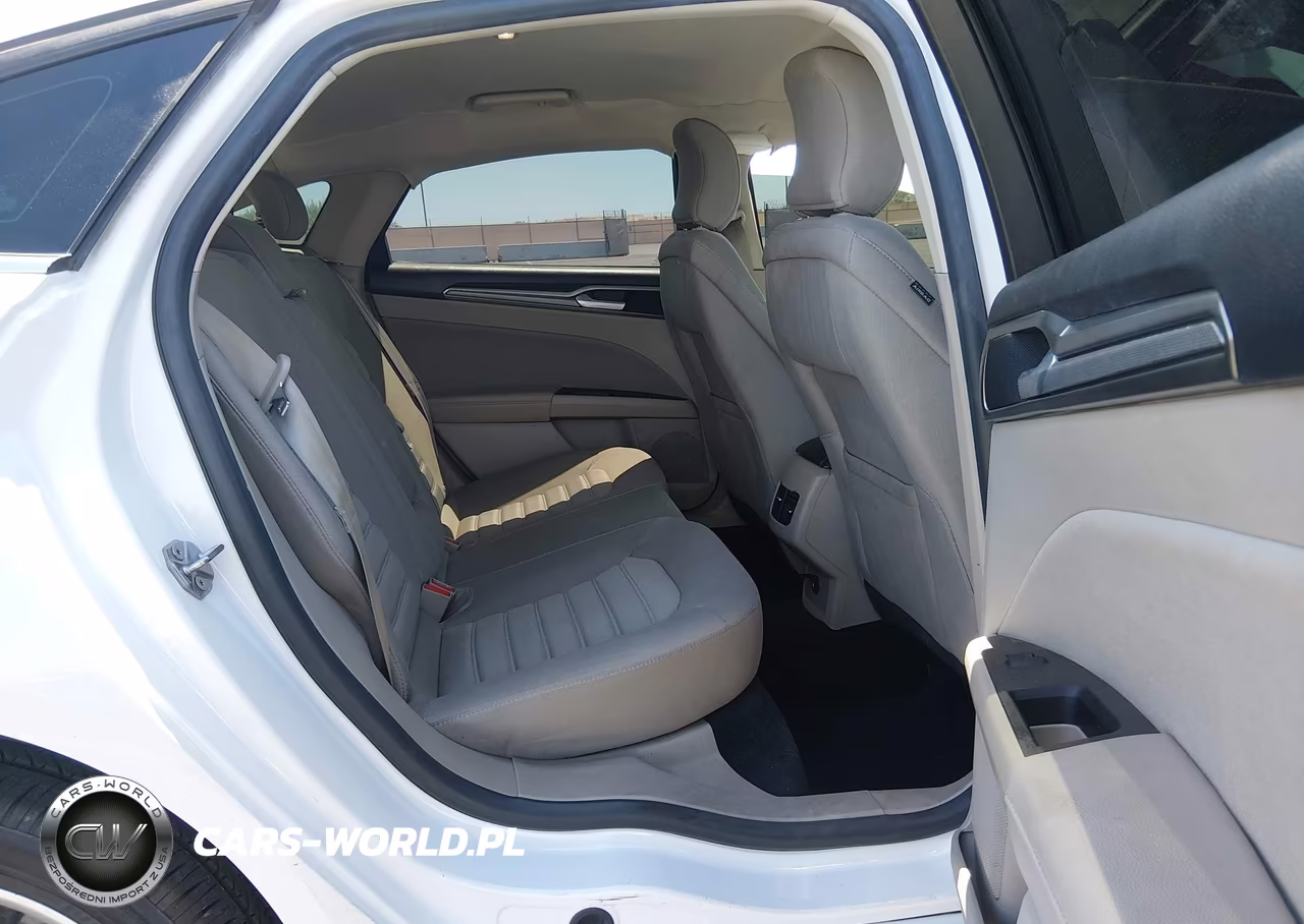 2018 Ford Fusion Hybrid Se VIN:3FA6P0LU1JR261259 - 8