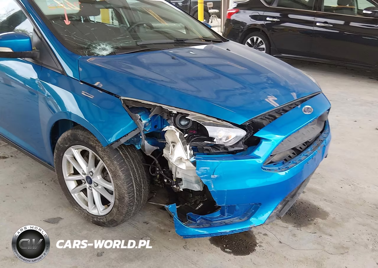 2016 Ford Focus Se VIN:1FADP3K27GL234664 - 6