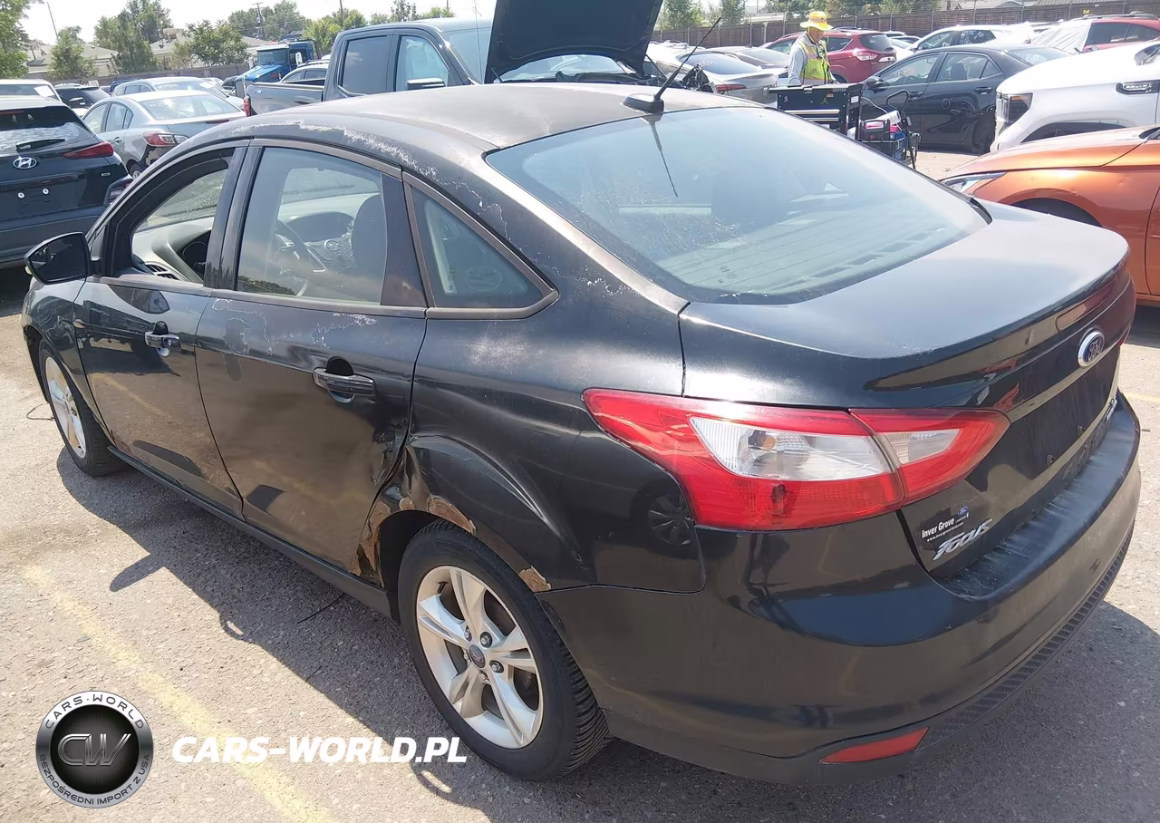 2013 Ford Focus Se VIN:1FADP3F2XDL138422 - 3