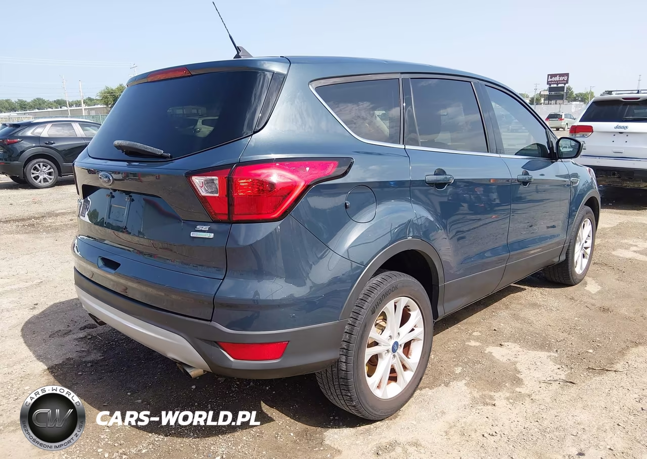 2019 Ford Escape Se VIN:1FMCU0GD9KUA24718 - 4