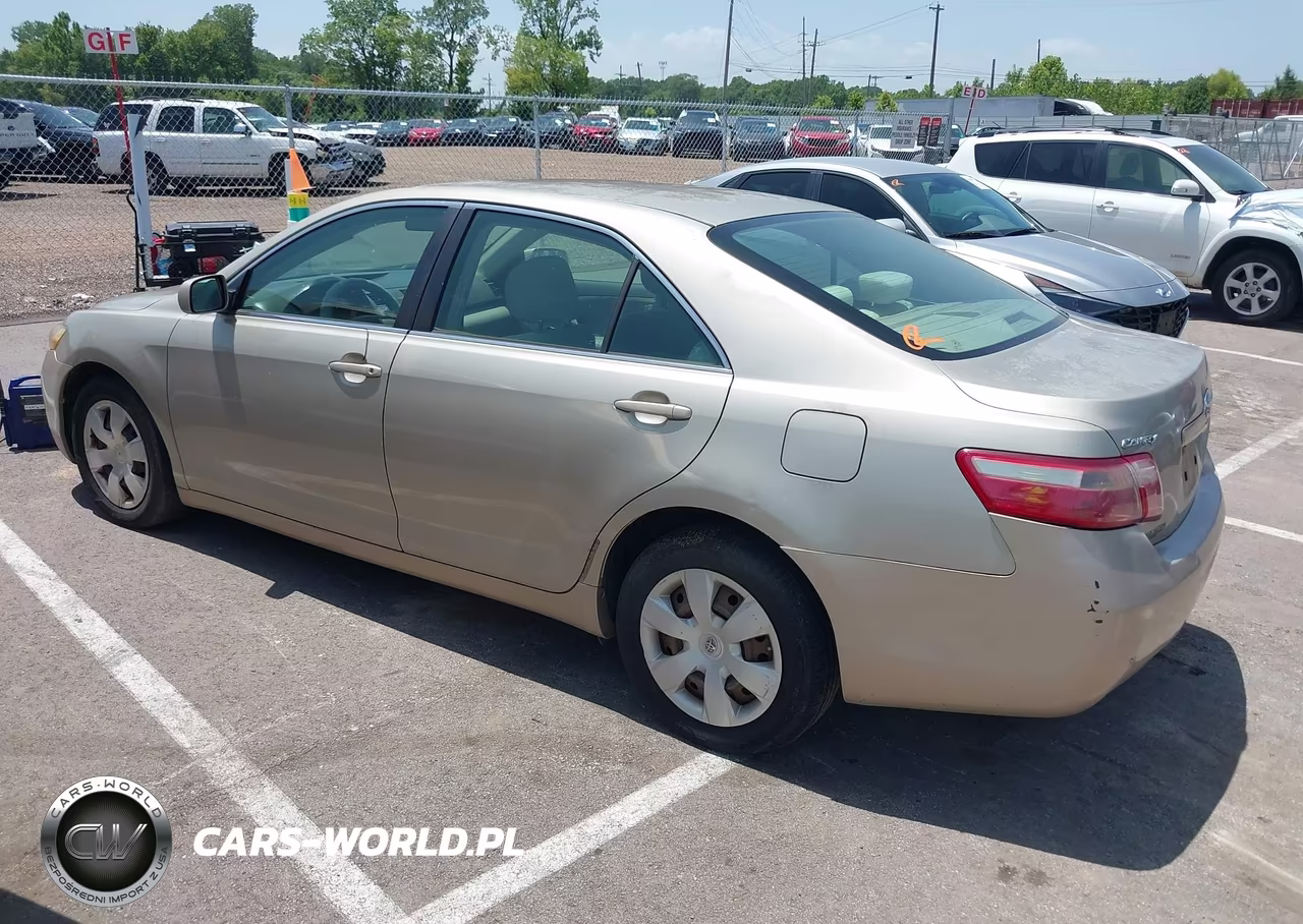 2007 Toyota Camry Le VIN:4T1BE46K07U070803 - 3