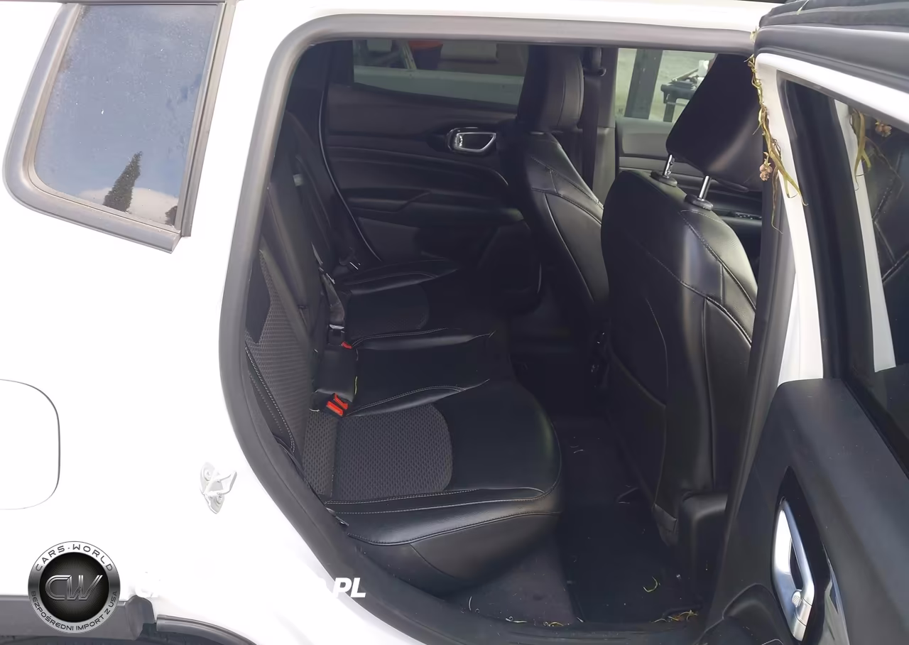 2023 Jeep Compass Altitude 4X4 VIN:3C4NJDBN2PT529563 - 8