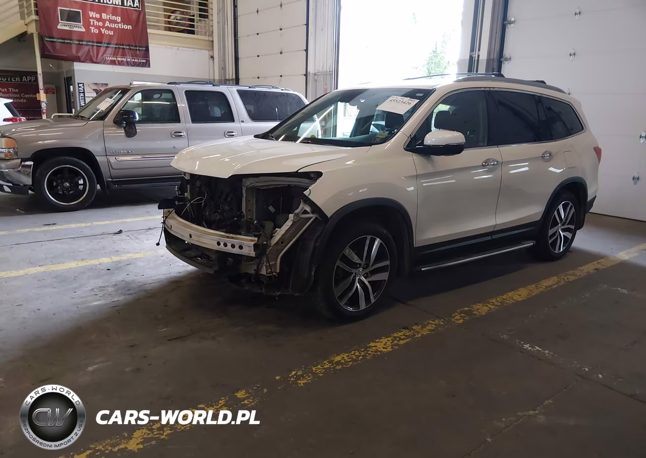 2018 Honda Pilot Elite VIN:5FNYF6H08JB024154 - 2