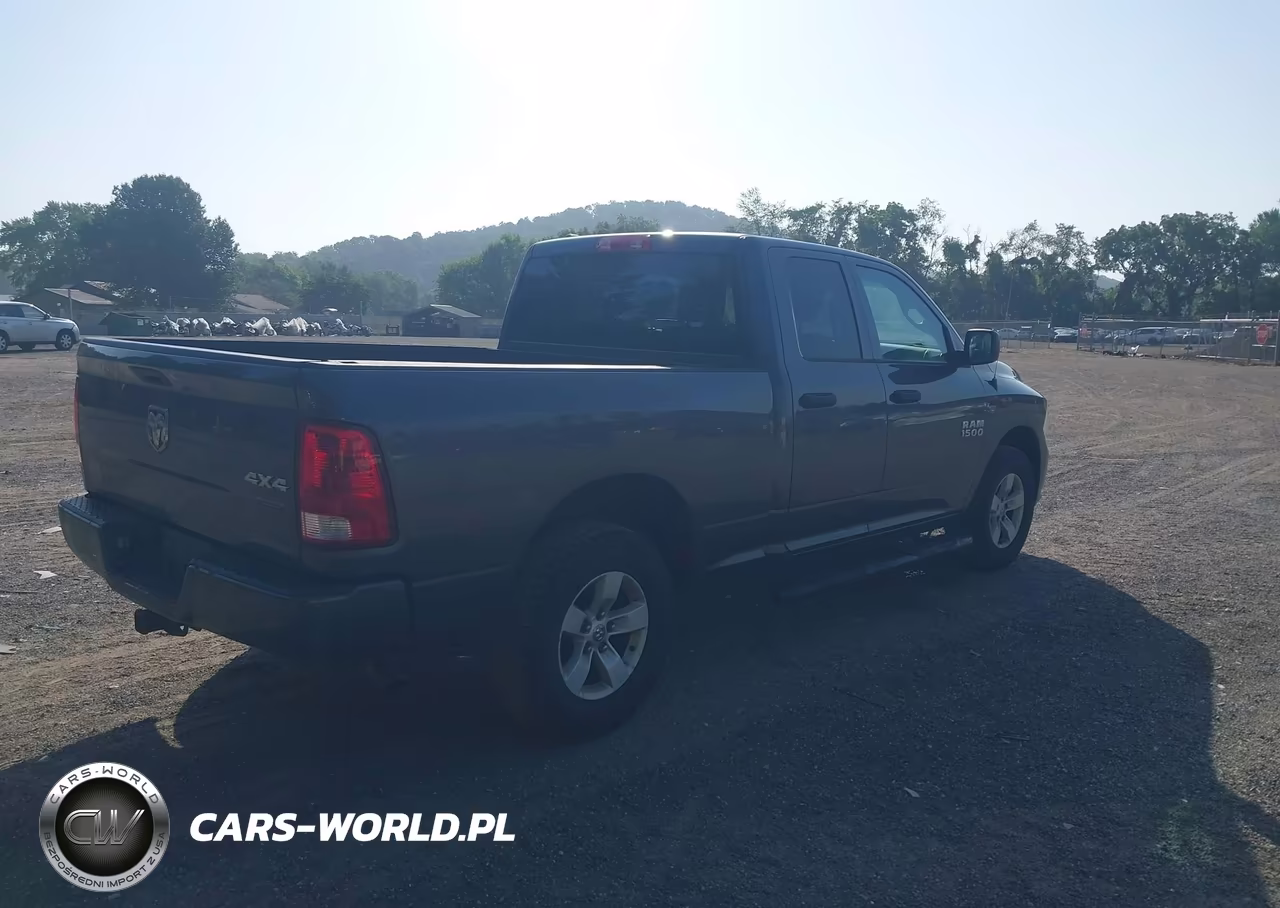 2016 Ram 1500 Express VIN:1C6RR7FG0GS329037 - 4