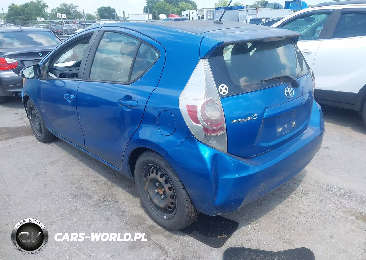 2012 Toyota Prius C One VIN:JTDKDTB31C1513536 - 3