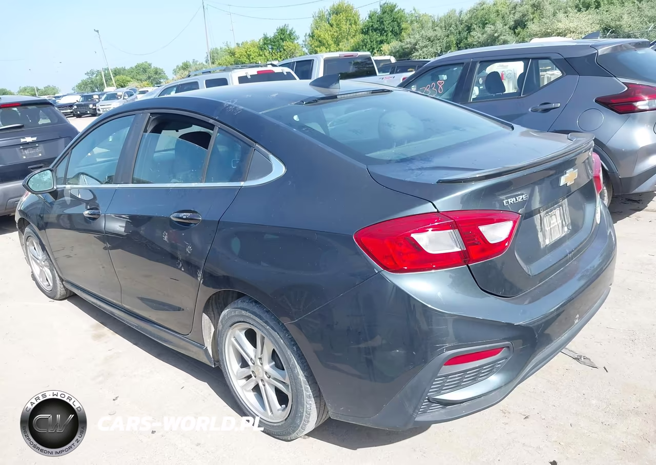 2018 Chevrolet Cruze Lt Auto VIN:1G1BE5SM3J7111313 - 3