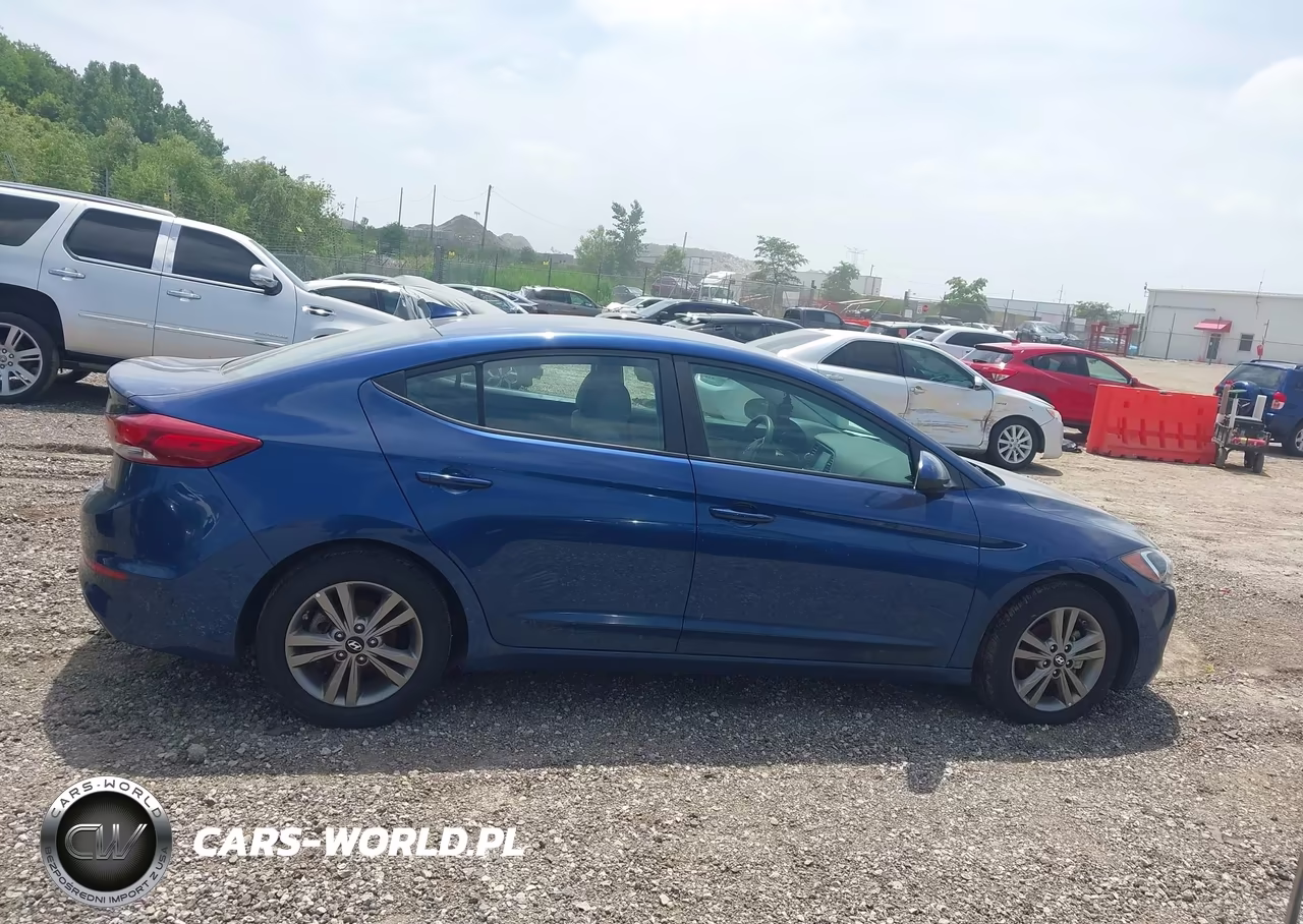2018 Hyundai Elantra Sel VIN:5NPD84LF6JH258495 - 13