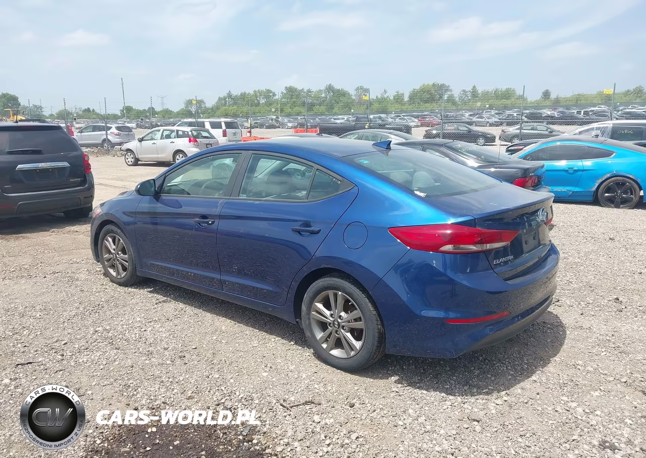 2018 Hyundai Elantra Sel VIN:5NPD84LF6JH258495 - 3