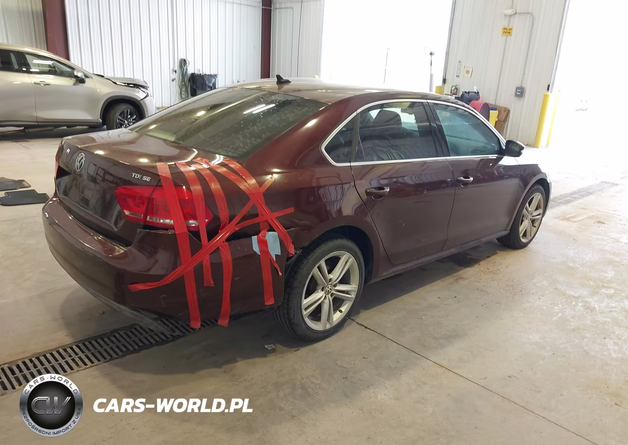2014 Volkswagen Passat 2.0L Tdi Se VIN:1VWBN7A37EC070335 - 4