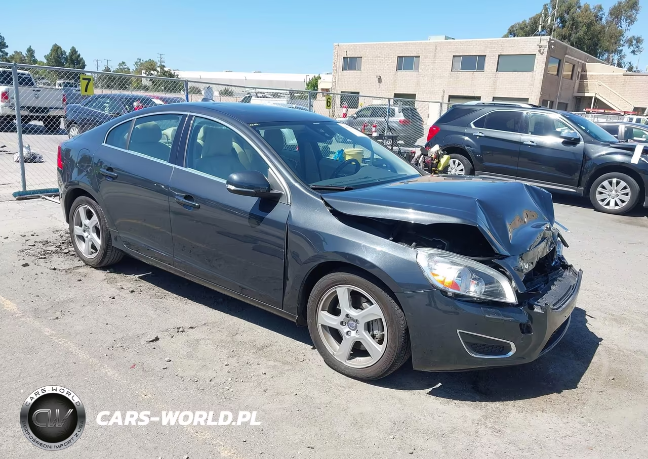2013 Volvo S60 T5-T5 Platinum-T5 Premier-T5 Premier Plus – zdjęcie 1 z 16