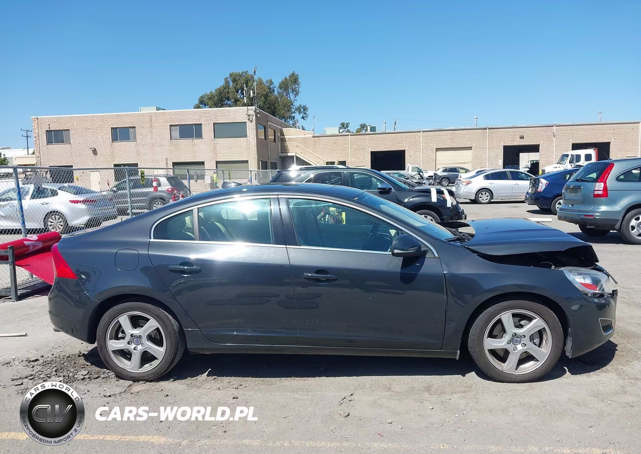 2013 Volvo S60 T5-T5 Platinum-T5 Premier-T5 Premier Plus VIN:YV1612FS6D2185848 - 13
