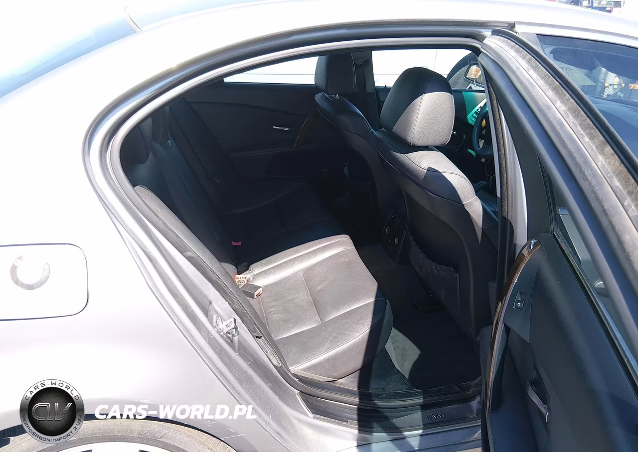 2007 BMW 525I VIN:WBANE53537CY07131 - 8