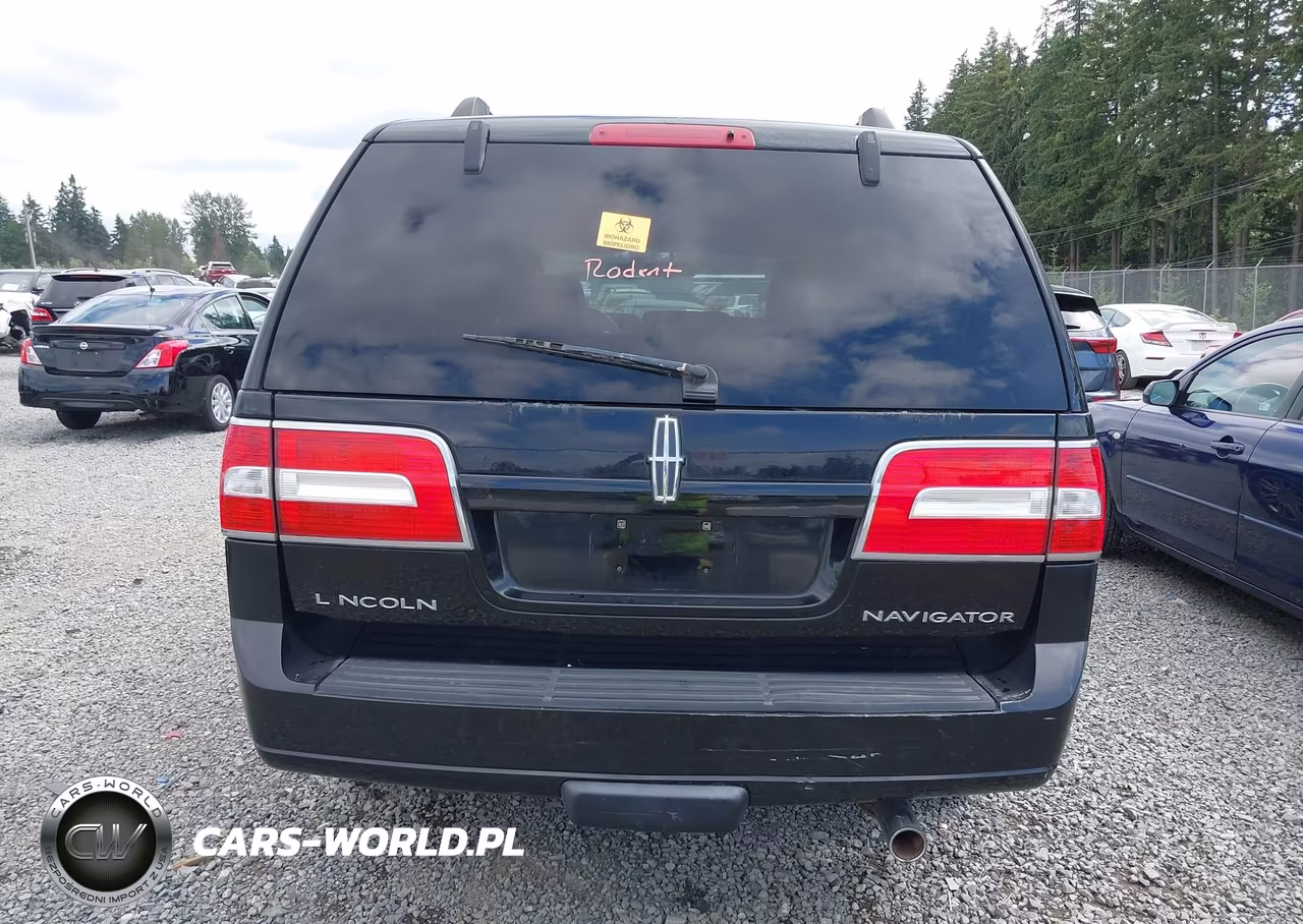 2007 Lincoln Navigator Ultimate VIN:5LMFU285X7LJ02644 - 16
