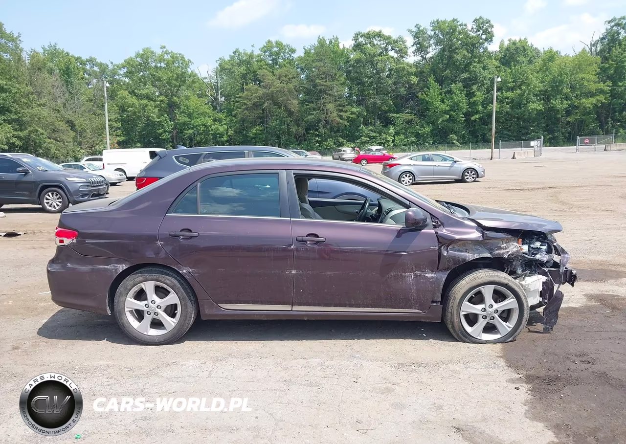 2013 Toyota Corolla Le Special Edition VIN:2T1BU4EE5DC070467 - 13