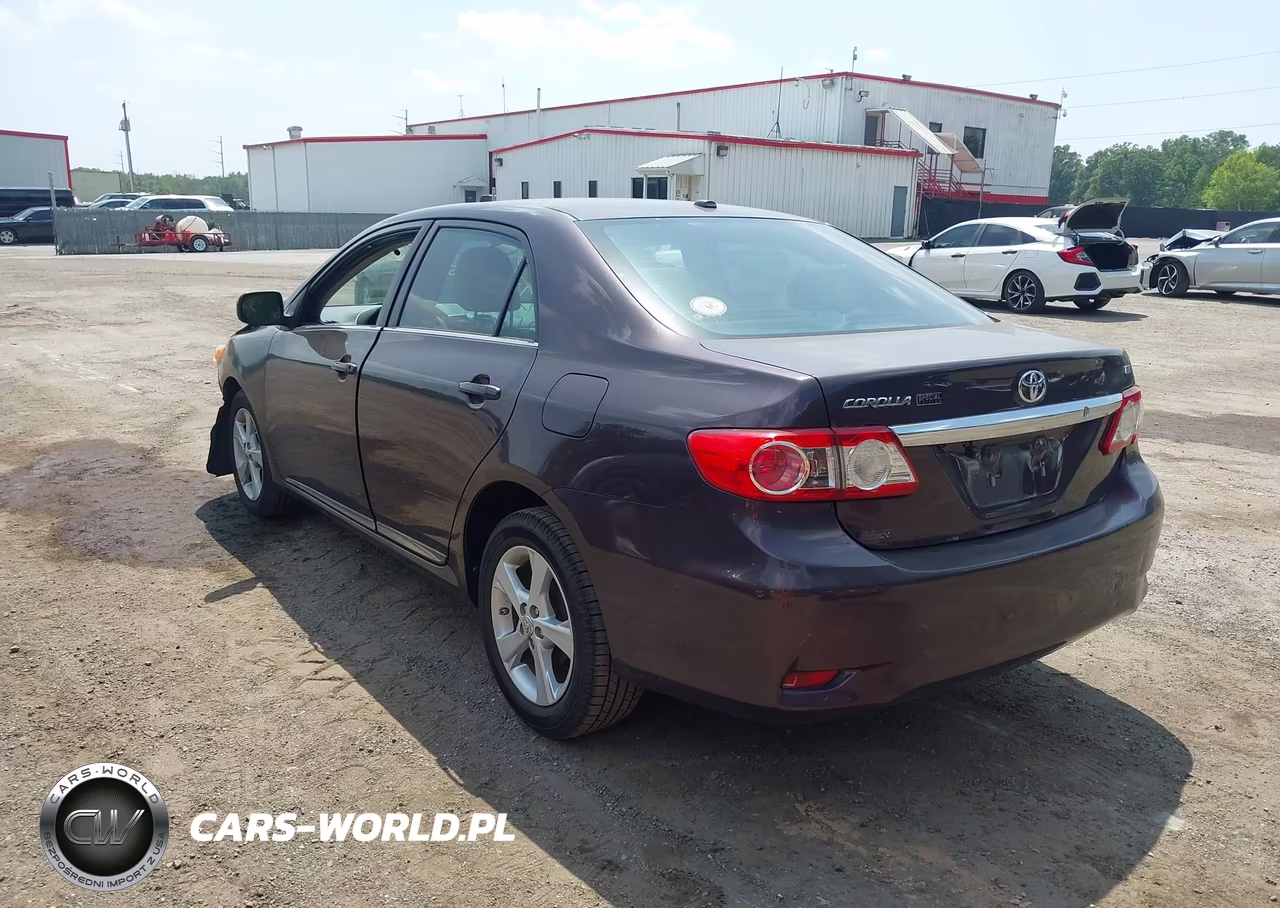2013 Toyota Corolla Le Special Edition VIN:2T1BU4EE5DC070467 - 3
