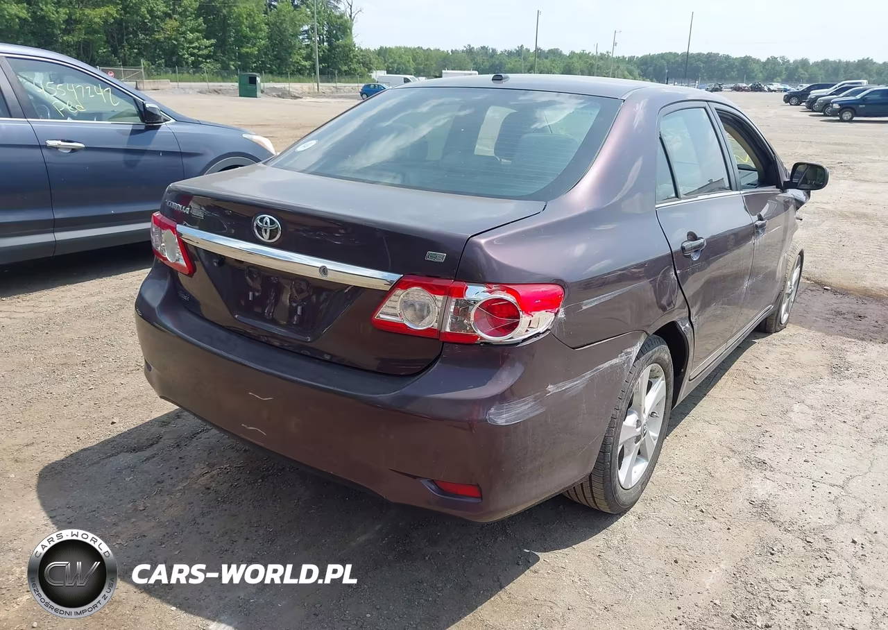 2013 Toyota Corolla Le Special Edition VIN:2T1BU4EE5DC070467 - 4