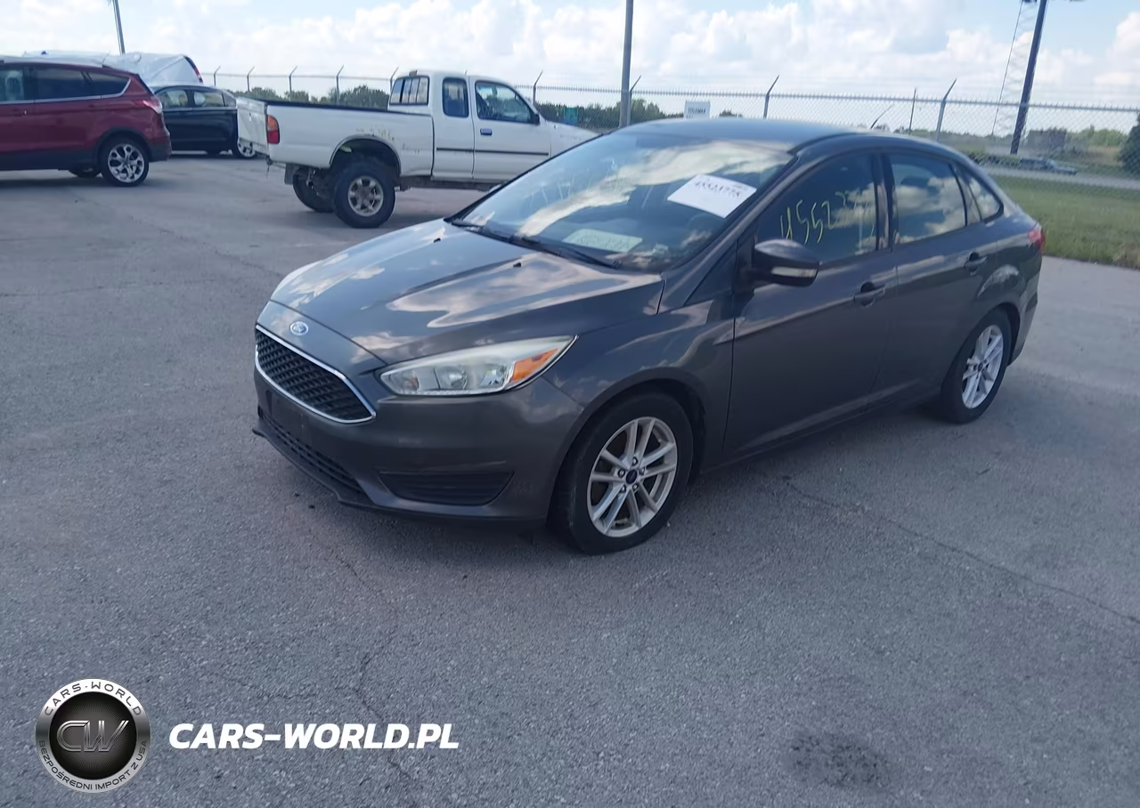 2015 Ford Focus Se VIN:1FADP3F22FL250439 - 2