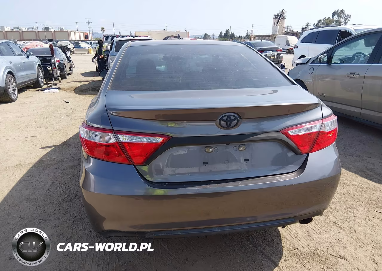 2015 Toyota Camry Se VIN:4T1BF1FK6FU094792 - 16