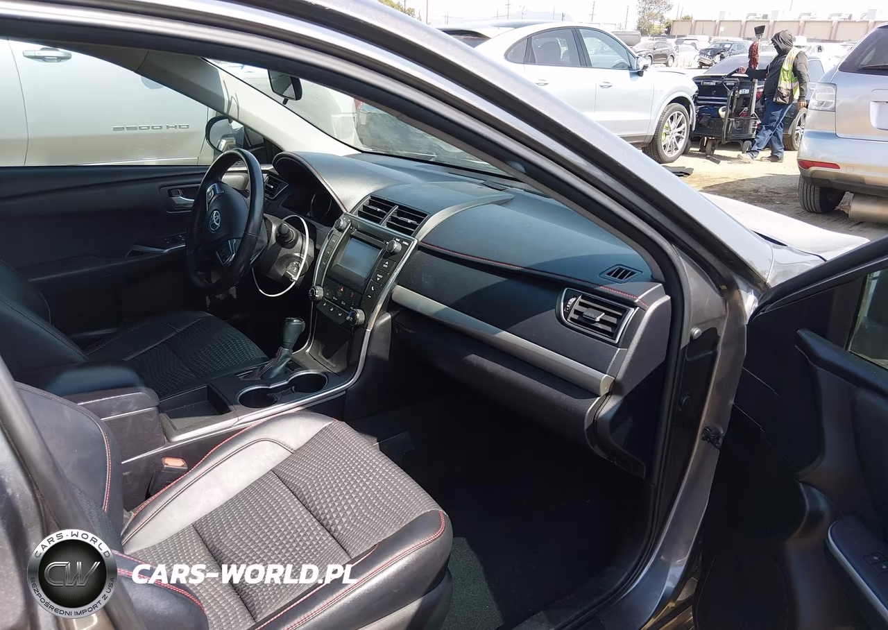 2015 Toyota Camry Se VIN:4T1BF1FK6FU094792 - 5