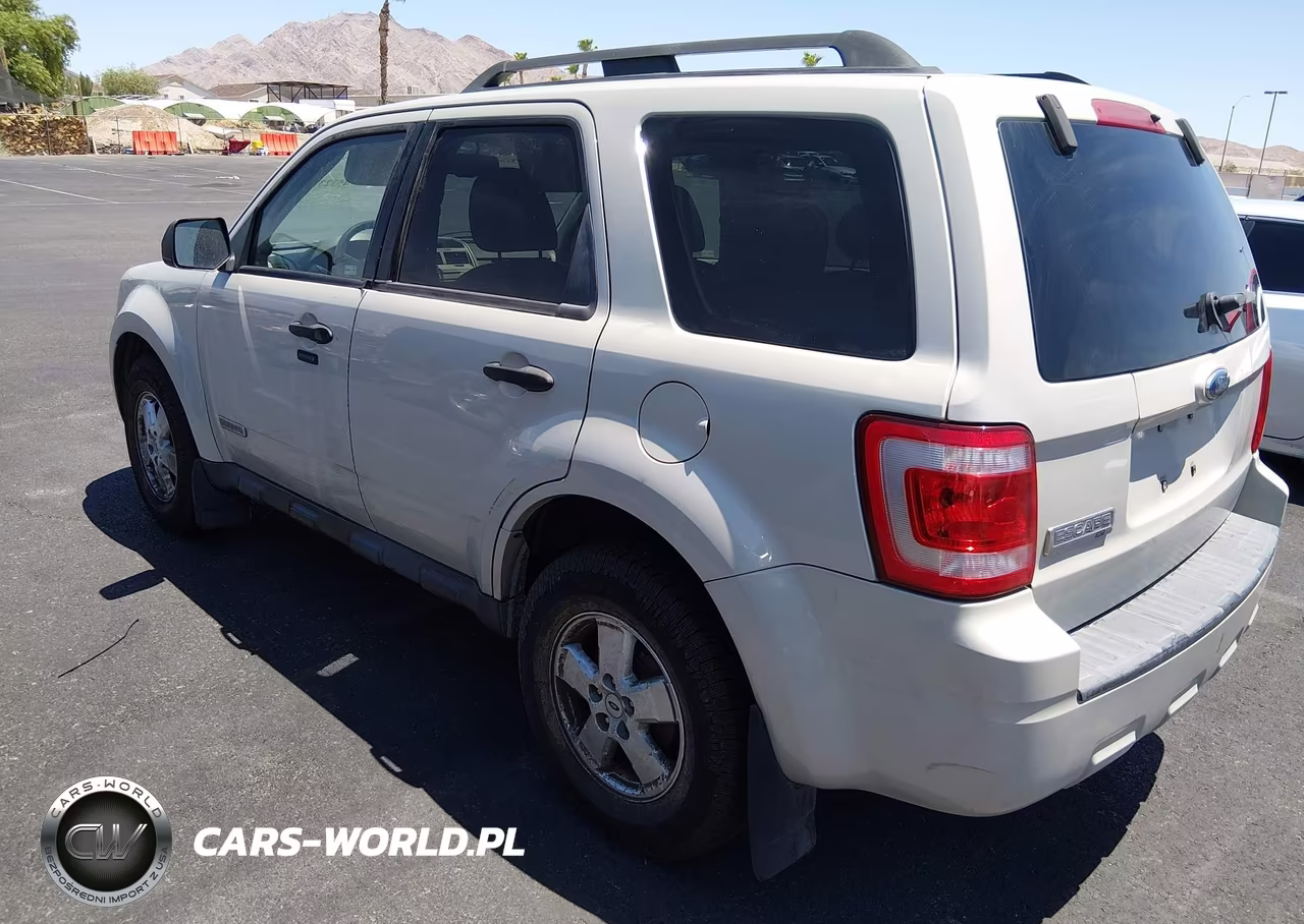 2008 Ford Escape Xlt VIN:1FMCU03Z28KC16701 - 3